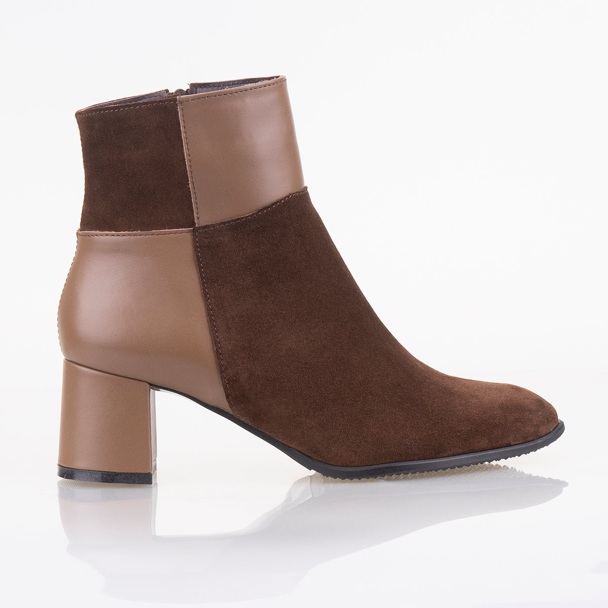 ЕЛЕГАНТНИ БОТИ SOFIA