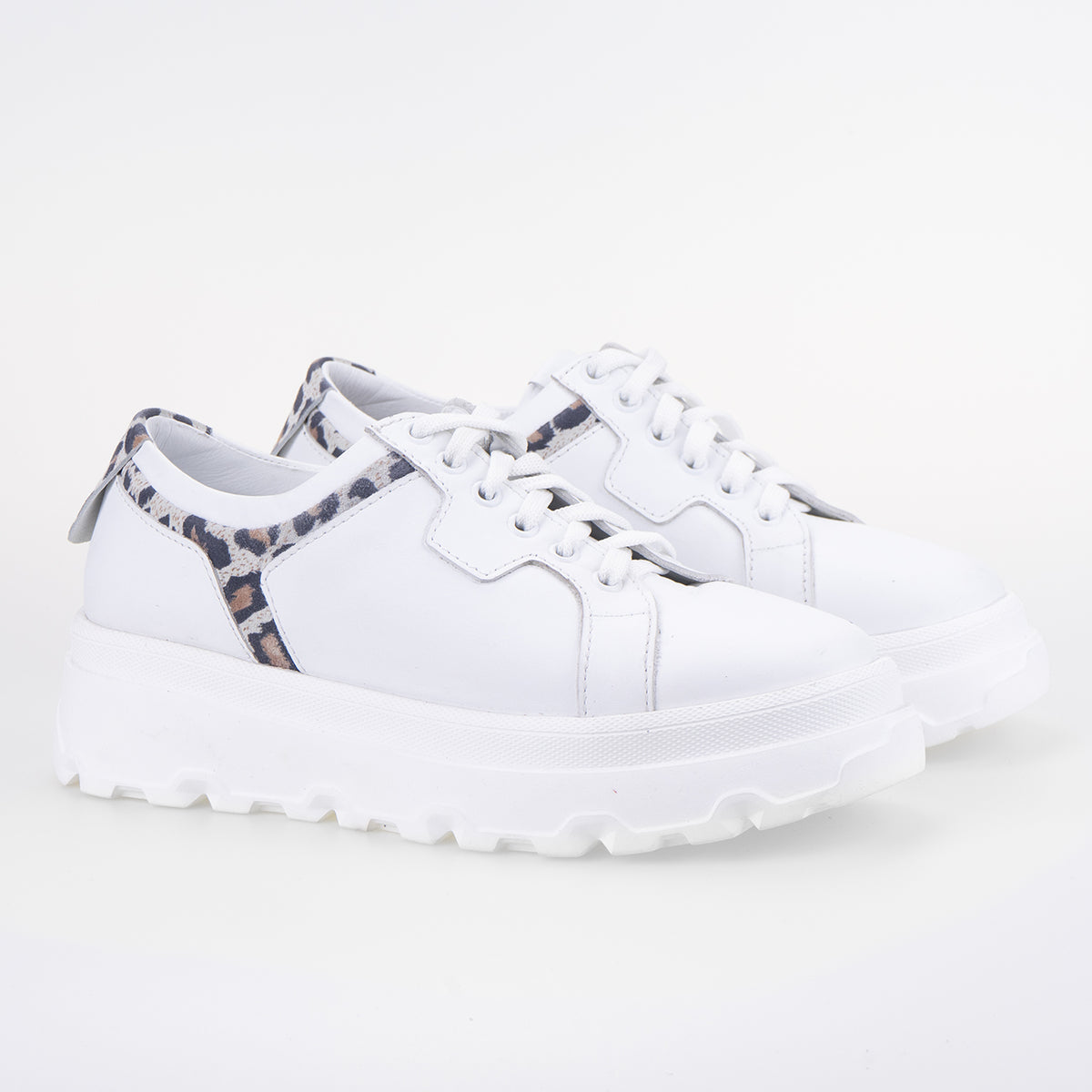 ADIDAȘI FEMEI CALLIE WHITE