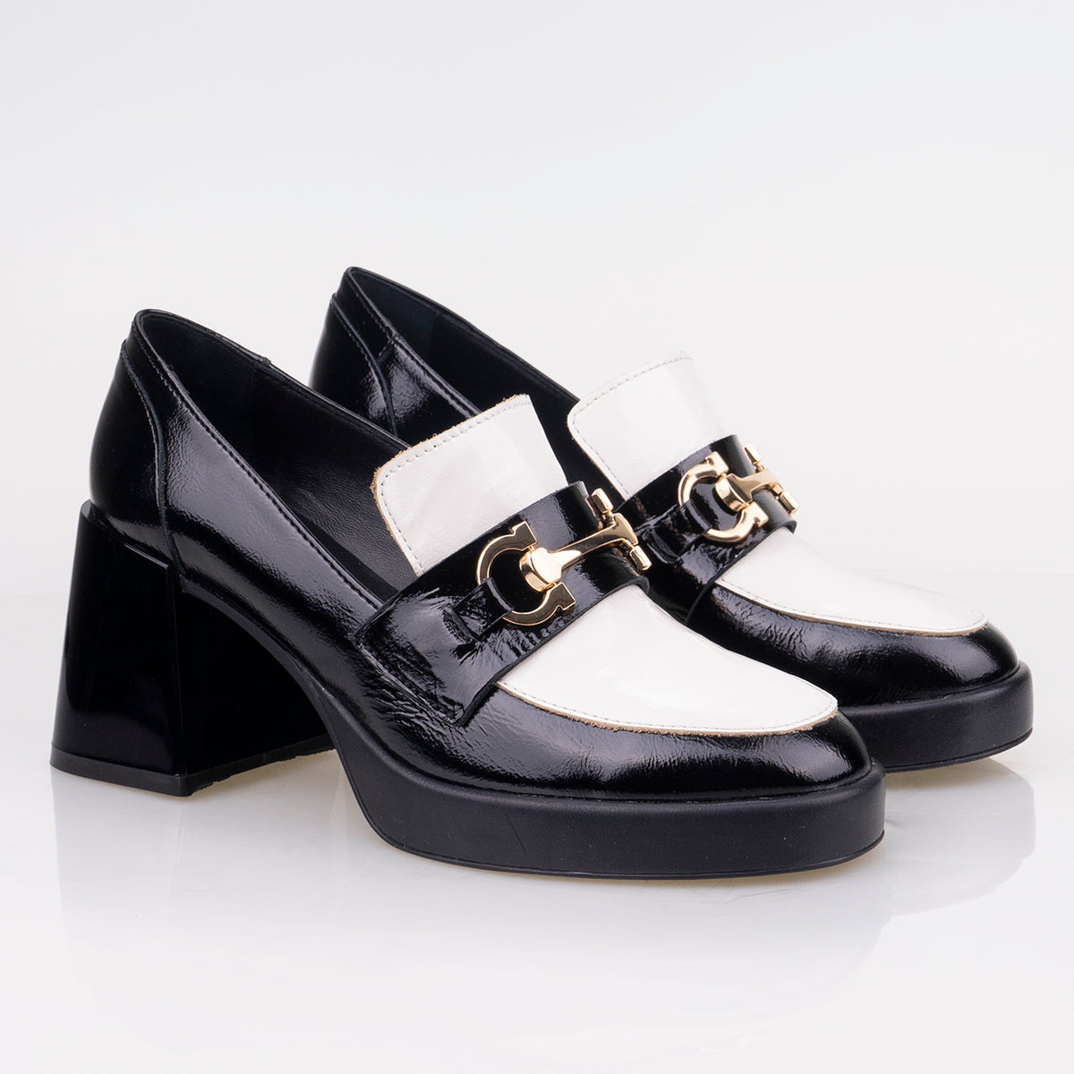 DESIGNER SHOES SHE