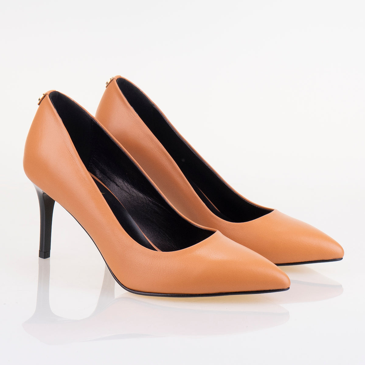 ЕЛЕГАНТНИ ОБУВКИ ROMA