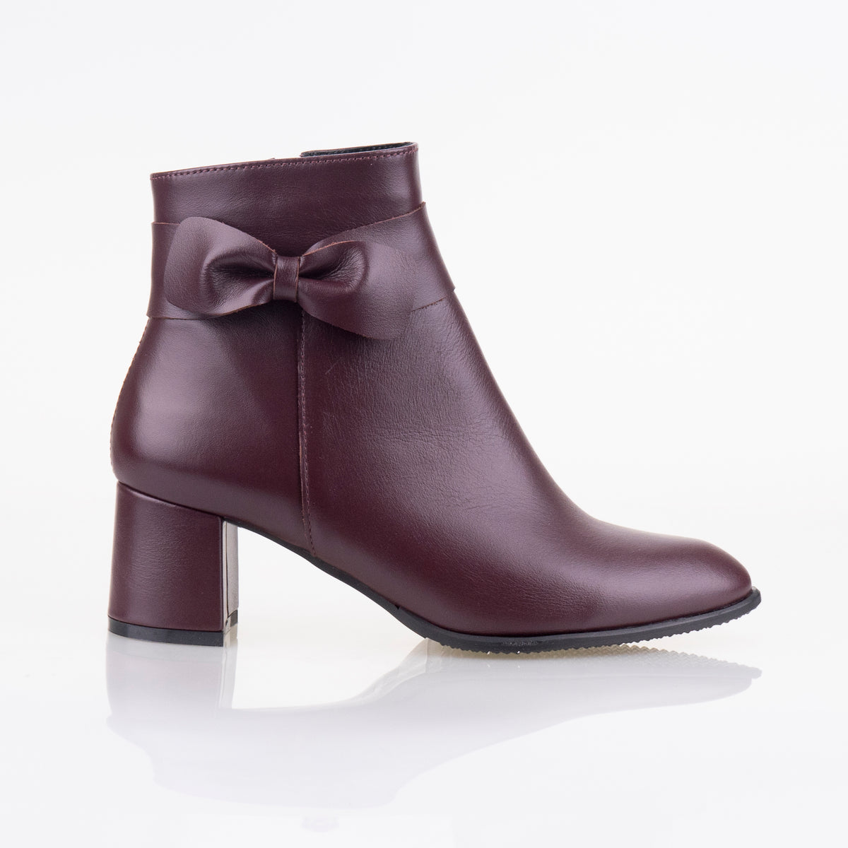 ЕЛЕГАНТНИ БОТИ GEMMA