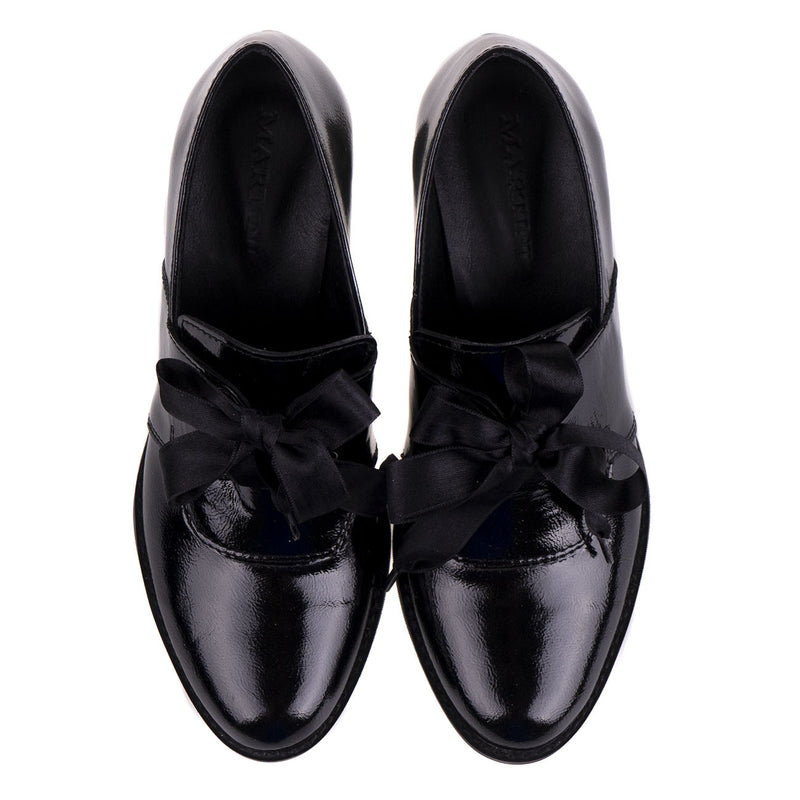 ÎNCĂLȚĂMINTE ELEGANTE KERA